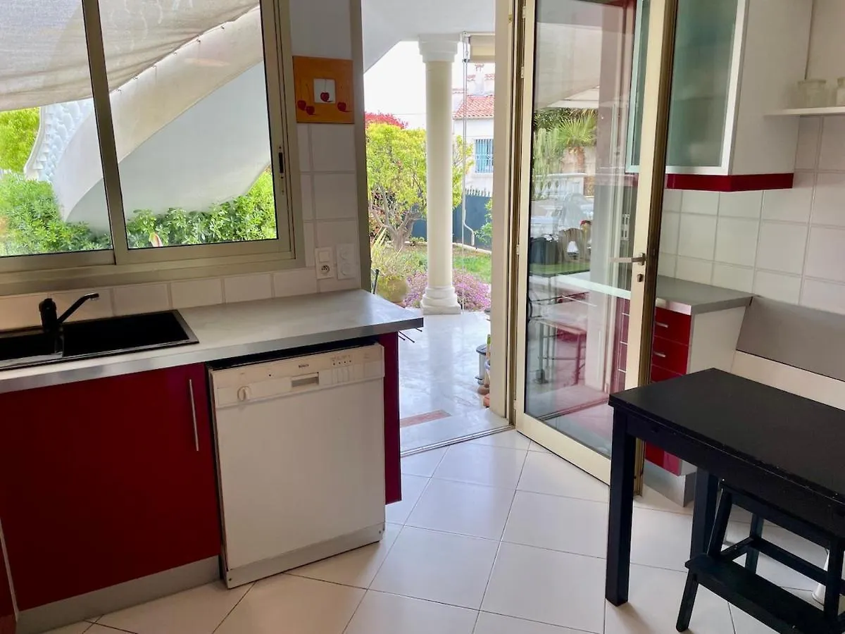 Rez De Jardin De 65M2 Dans Villa A Nice
