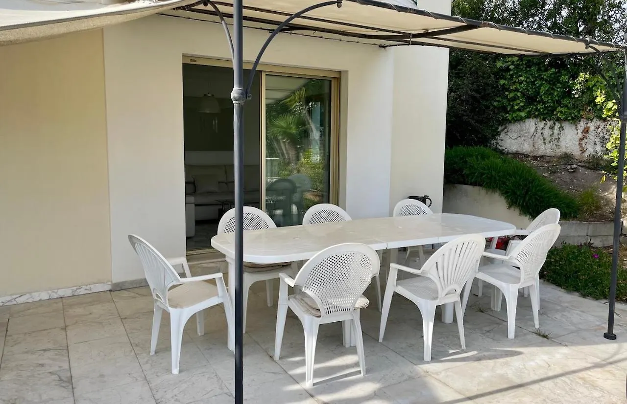 Apartment Rez De Jardin De 65M2 Dans Villa A Nice