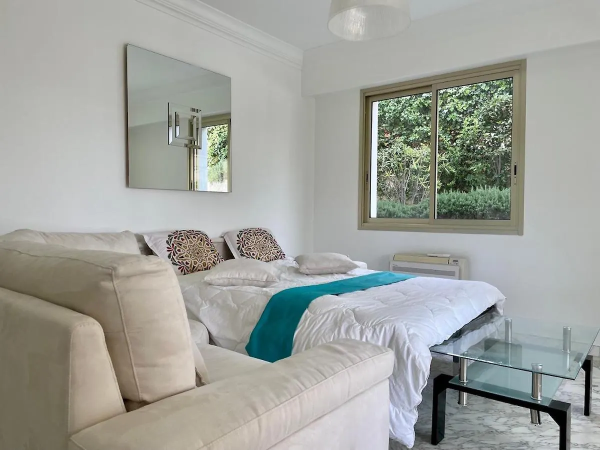 Rez De Jardin De 65M2 Dans Villa A Nice Apartment