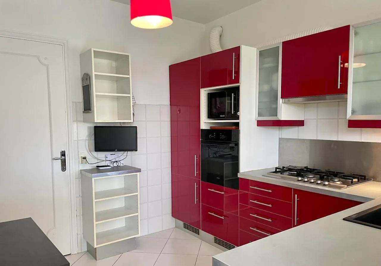 Rez De Jardin De 65M2 Dans Villa A Nice Apartment