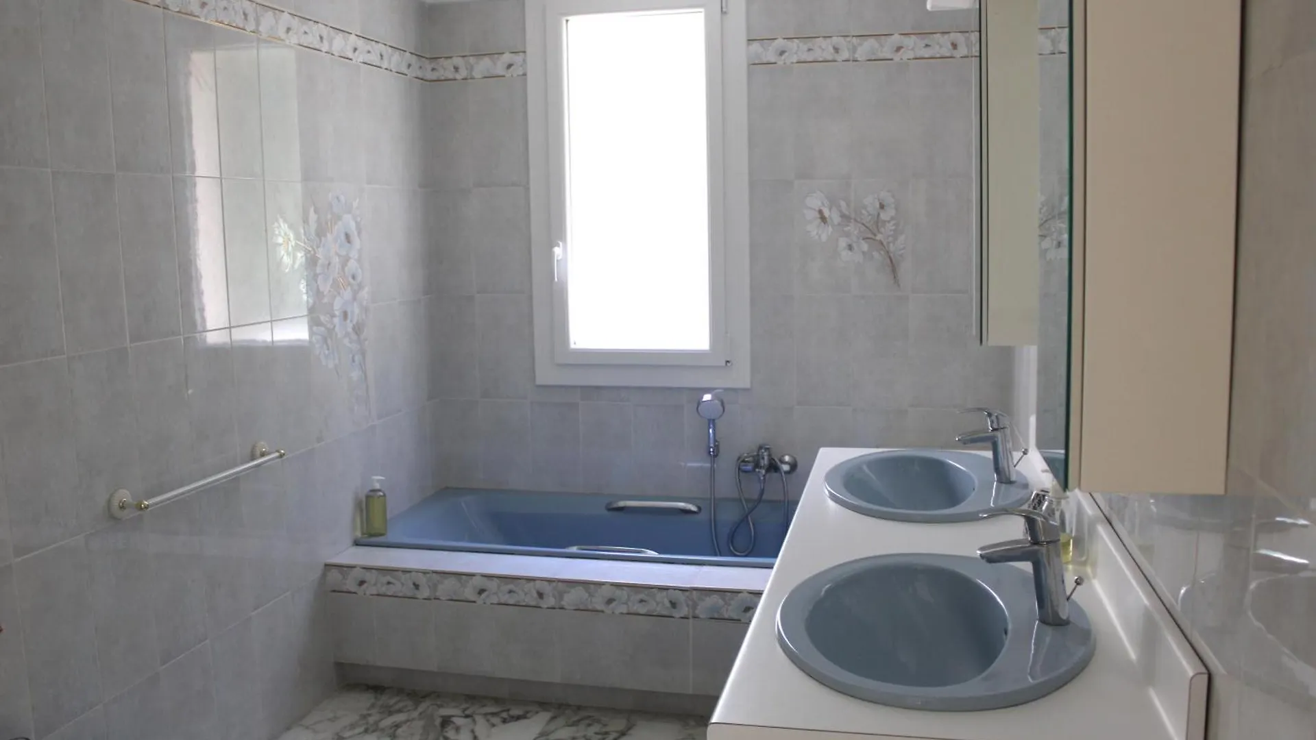 Rez De Jardin De 65M2 Dans Villa A Nice 0*,